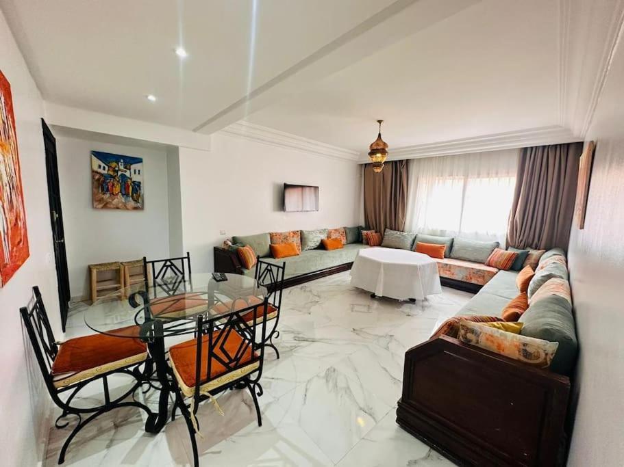 Charmant Appartement Avec Piscine 2Chambres Au Coeur De Gueliz Marrakesch Exterior foto