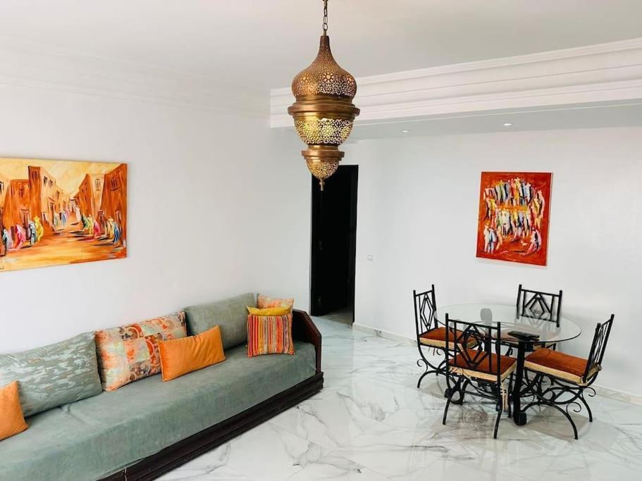 Charmant Appartement Avec Piscine 2Chambres Au Coeur De Gueliz Marrakesch Exterior foto